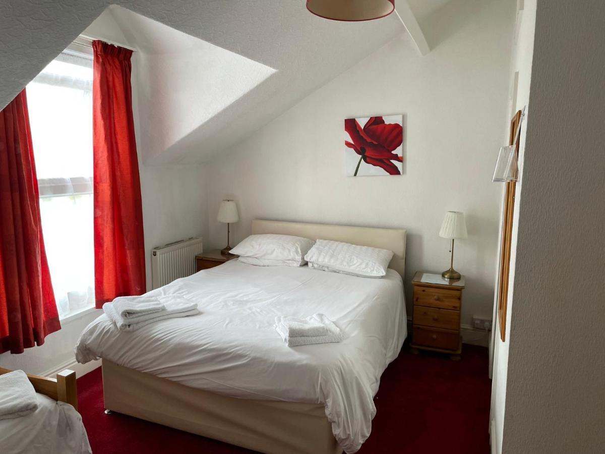 Robyn'S Guest House สการ์โบโรห์ ภายนอก รูปภาพ