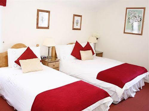Robyn'S Guest House สการ์โบโรห์ ภายนอก รูปภาพ